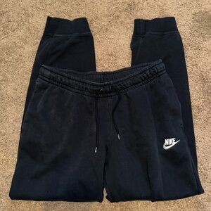 Nike women’s black joggers medium